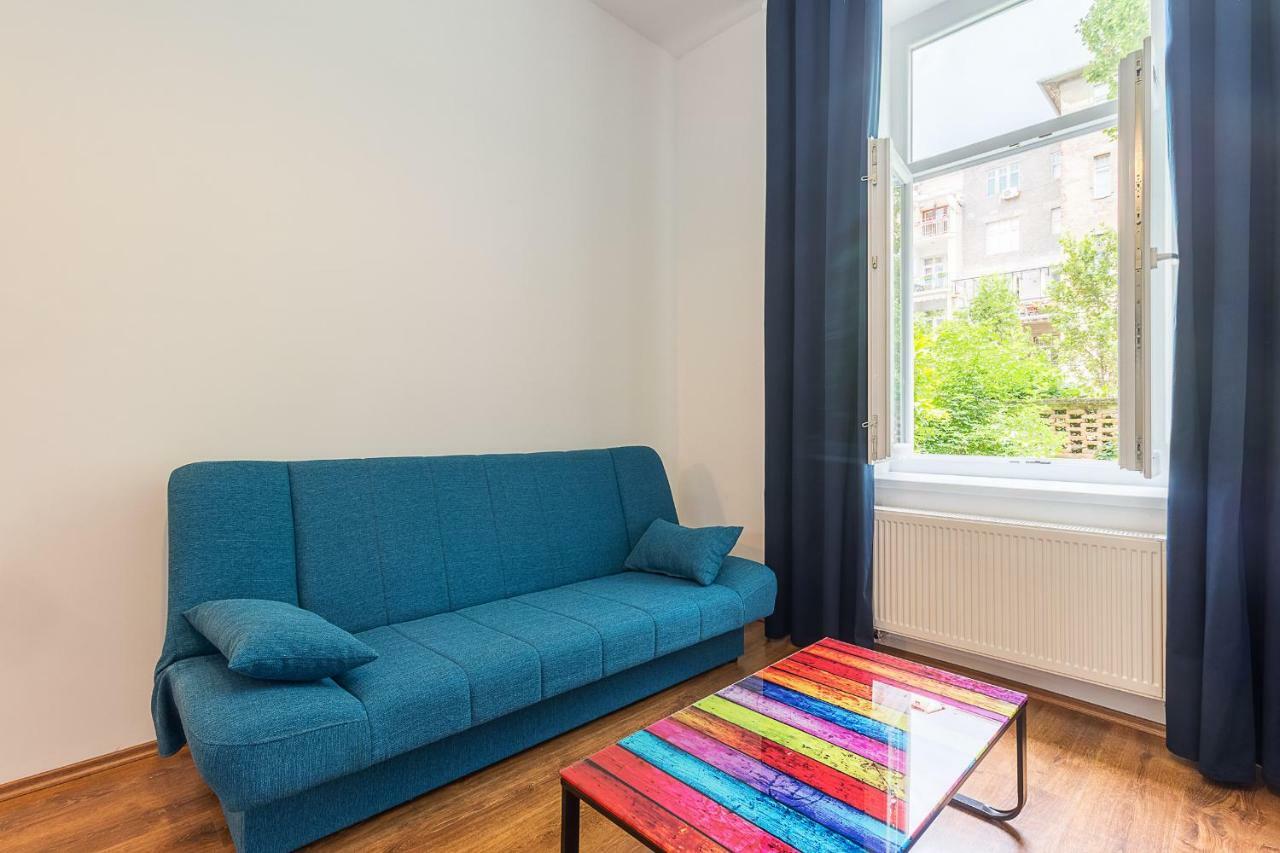 Apartment Bravo *